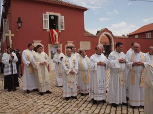 KARIN (+VIDEO): Nadbiskup Zgrablić predvodio proslavu blagdana Gospe od Anđela